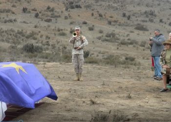 Vídeo: Toque del silencio por nuestros héroes en los campos de del Sitio de Los Loros