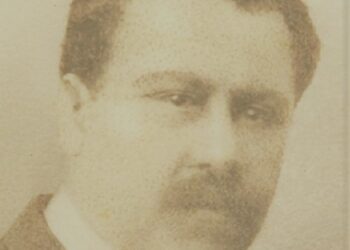 Gabriela Mistral y la “presencia” de su padre. Por Octavio Álvarez Campos