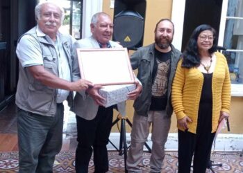 SE OTORGÓ PREMIO LUISA KNEER AL HISTORIADOR, VIDAL NAVEAS DROGUETT